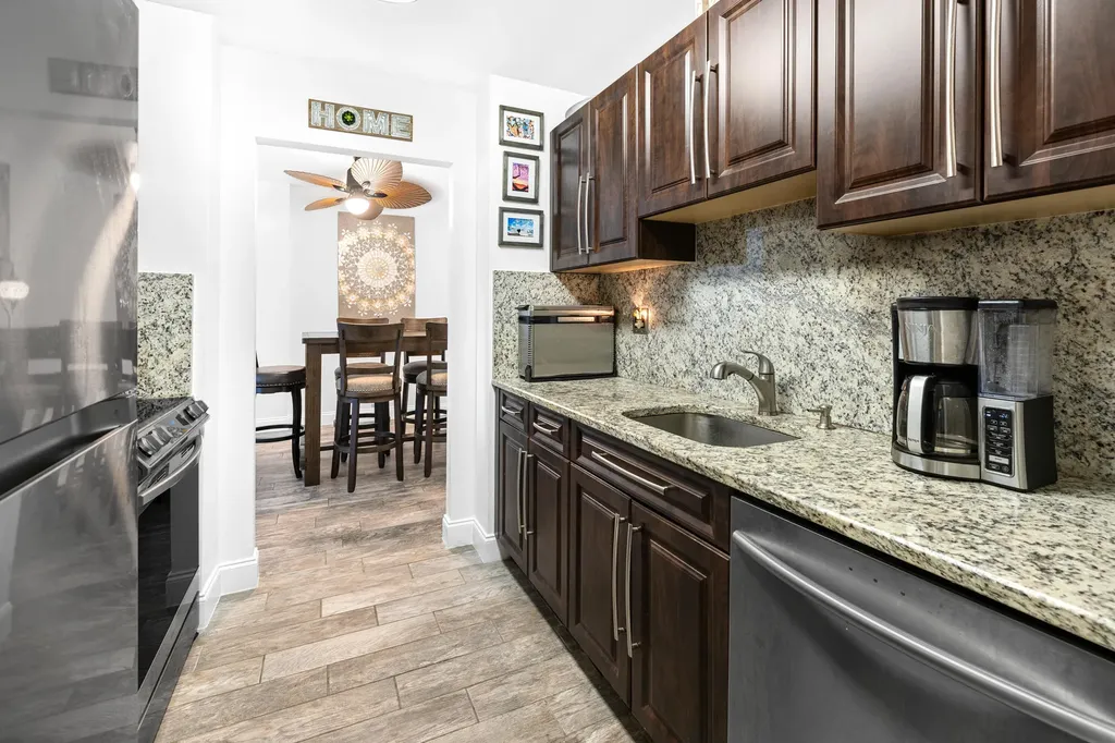 250 NE 20th Street Boca Raton FL 33431