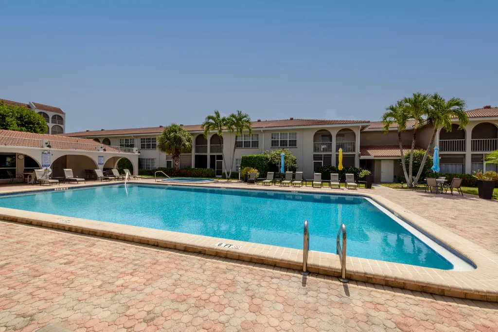 250 NE 20th Street Boca Raton FL 33431
