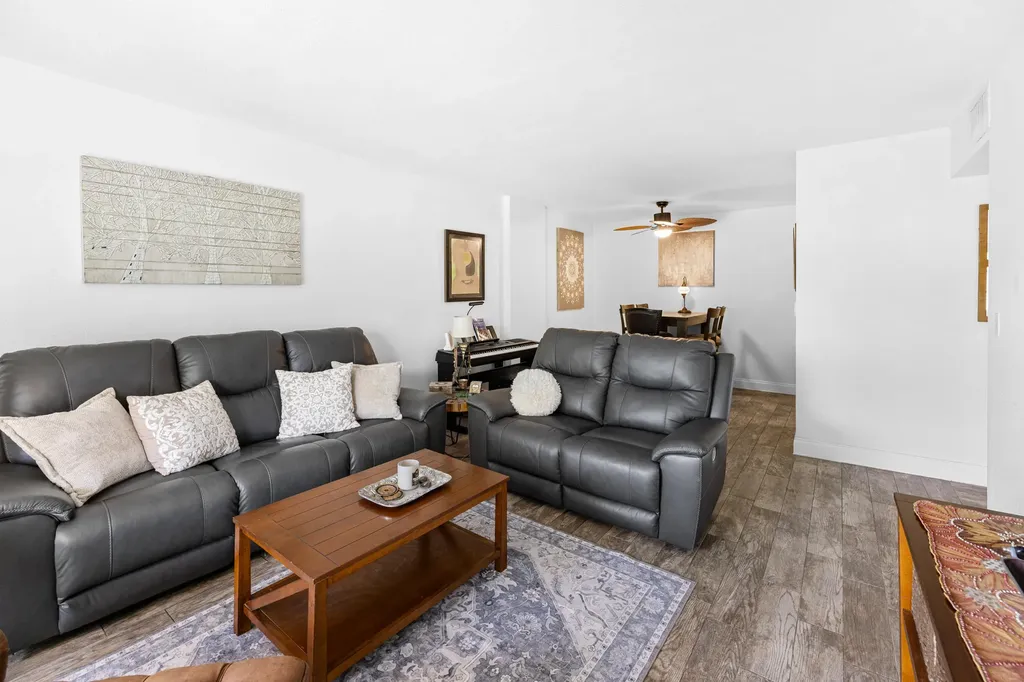 250 NE 20th Street Boca Raton FL 33431