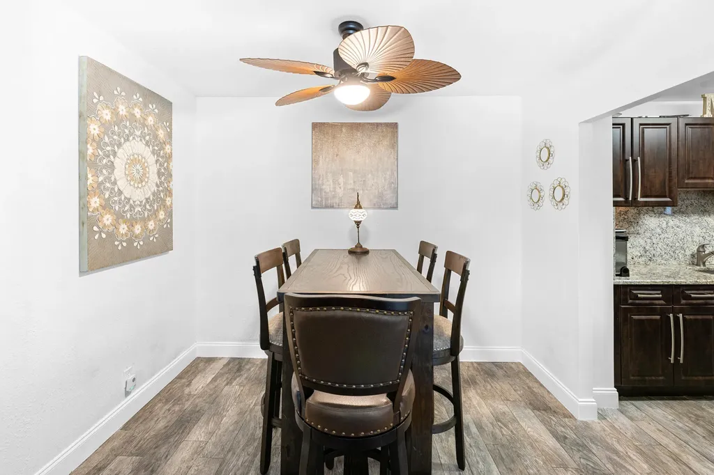 250 NE 20th Street Boca Raton FL 33431