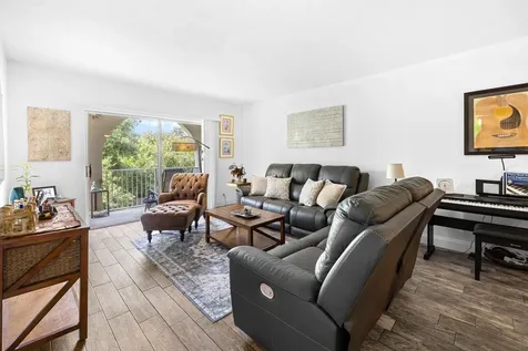 250 NE 20th Street Boca Raton FL 33431