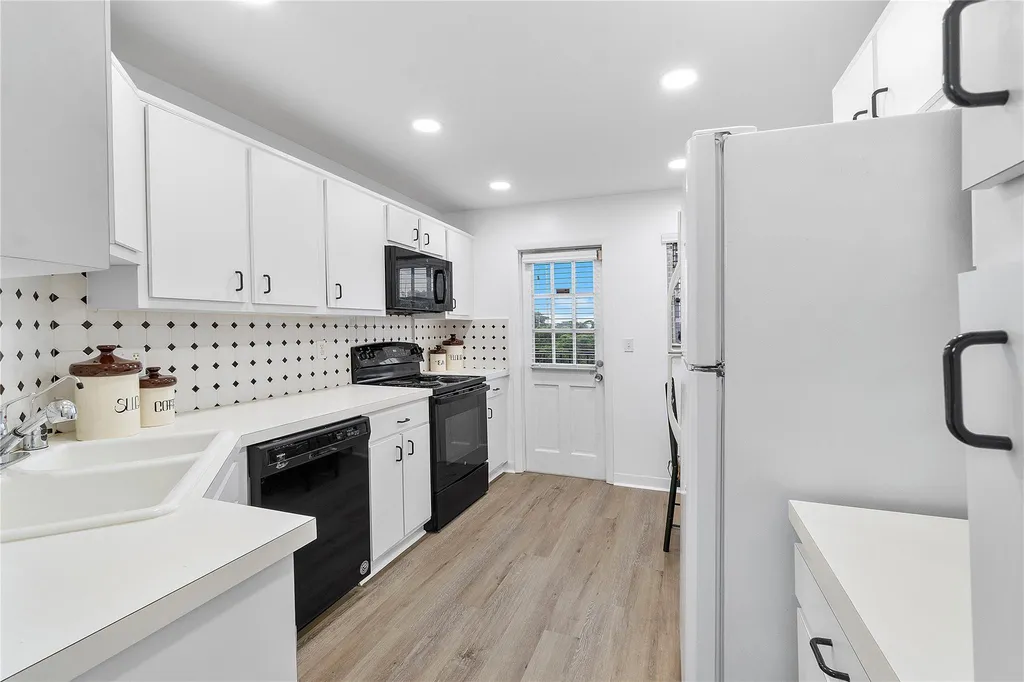 9101 W Sample Road Coral Springs FL 33065