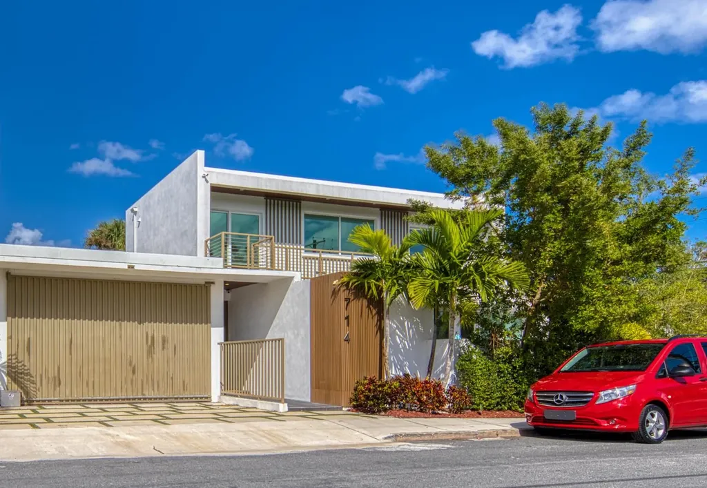 714 6th Avenue N Lake Worth Beach FL 33460