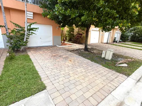 3261 Scarletta Drive Riviera Beach FL 33404