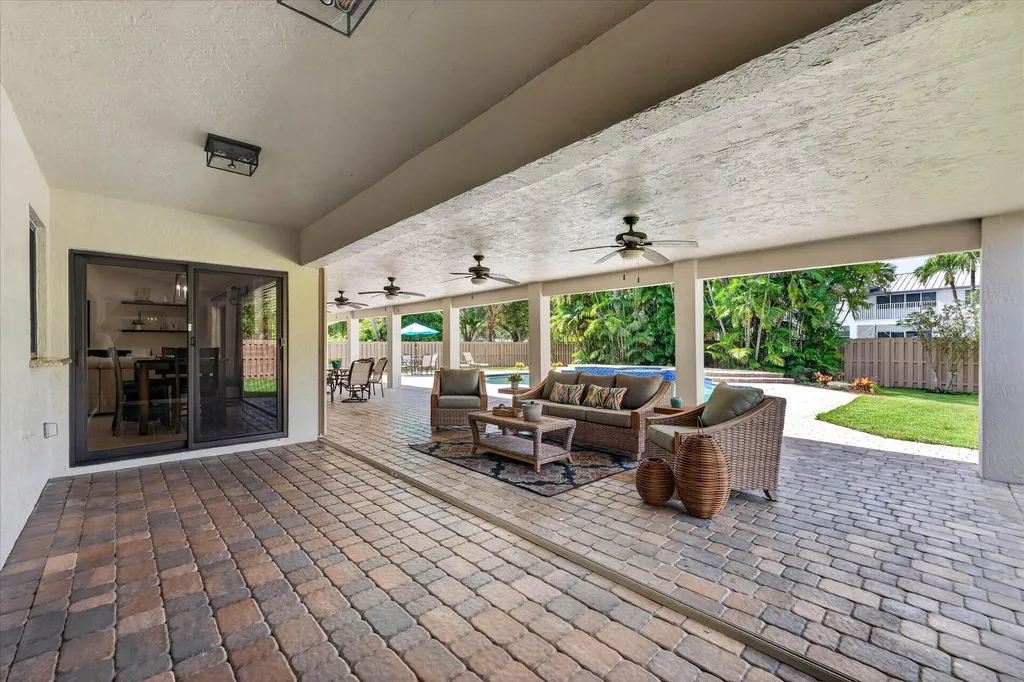 20250 NW 5th Street Pembroke Pines FL 33029
