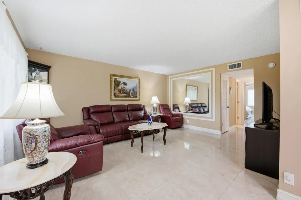 54 Capri B Delray Beach FL 33484