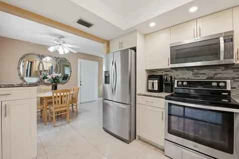 54 Capri B Delray Beach FL 33484
