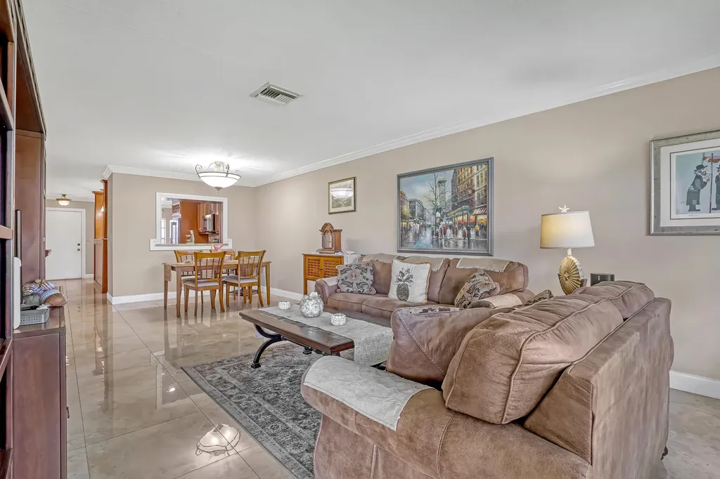 5620 Spindle Palm Court Delray Beach FL 33484