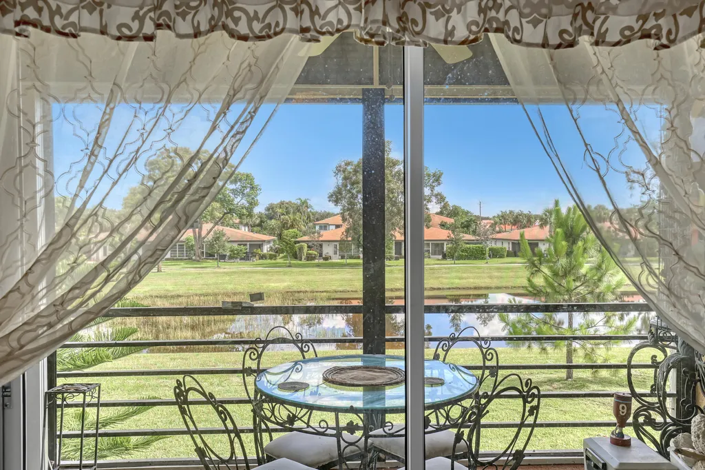 5620 Spindle Palm Court Delray Beach FL 33484