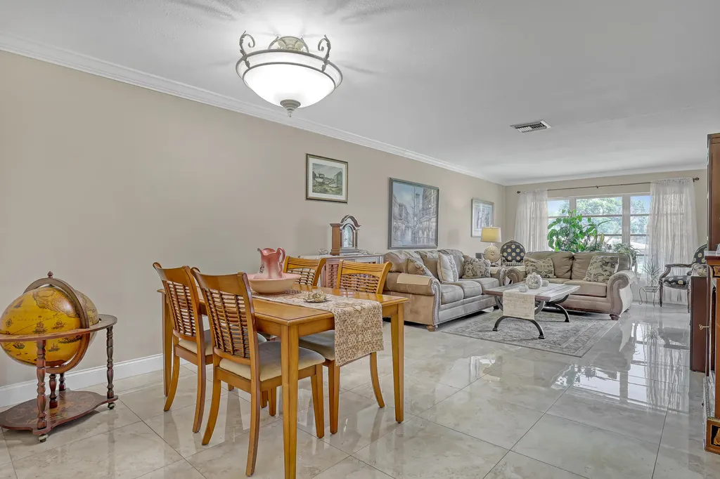 5620 Spindle Palm Court Delray Beach FL 33484