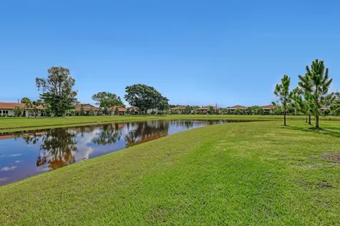 5620 Spindle Palm Court Delray Beach FL 33484