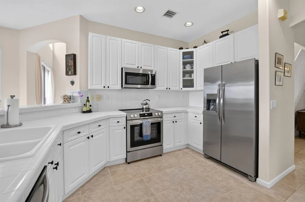 5866 Bay Hill Circle Lake Worth FL 33463