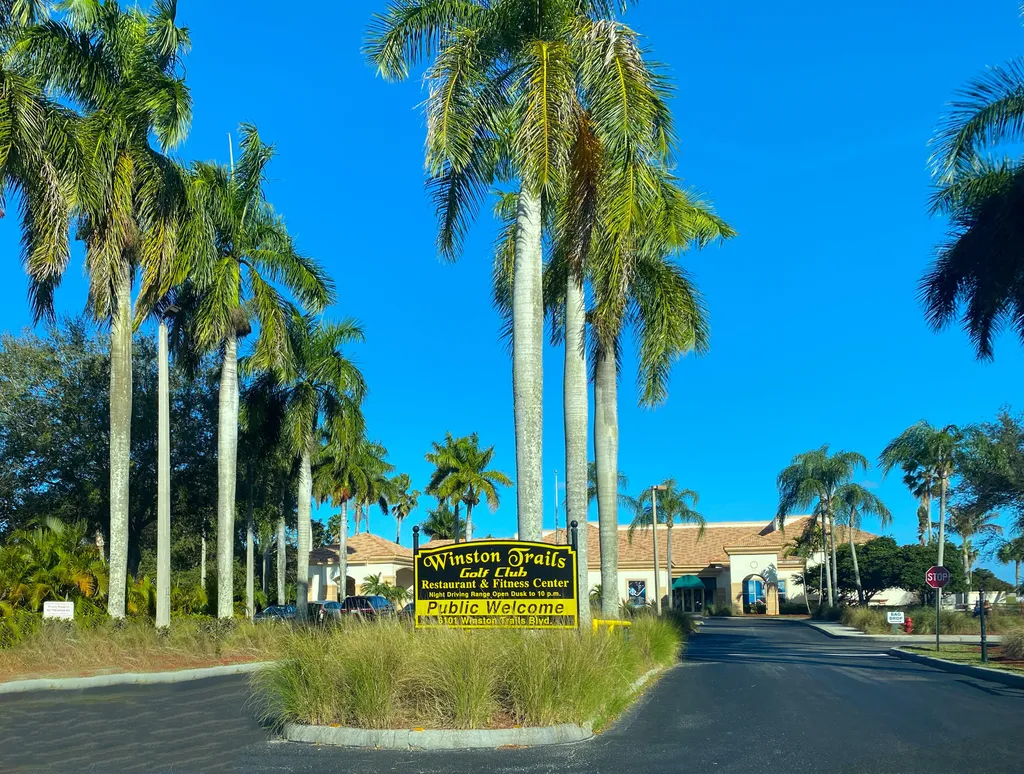 5866 Bay Hill Circle Lake Worth FL 33463