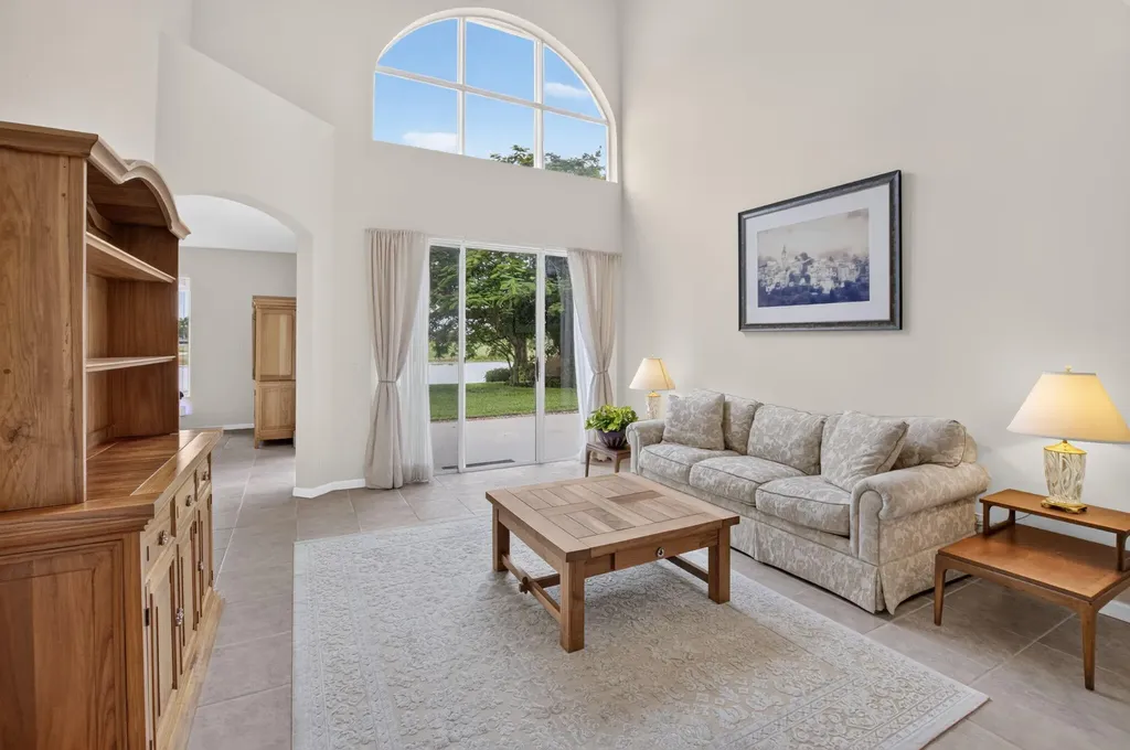 5866 Bay Hill Circle Lake Worth FL 33463