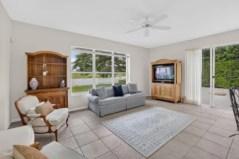5866 Bay Hill Circle Lake Worth FL 33463