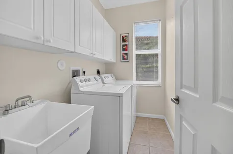 5866 Bay Hill Circle Lake Worth FL 33463