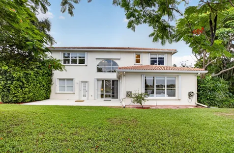 5866 Bay Hill Circle Lake Worth FL 33463