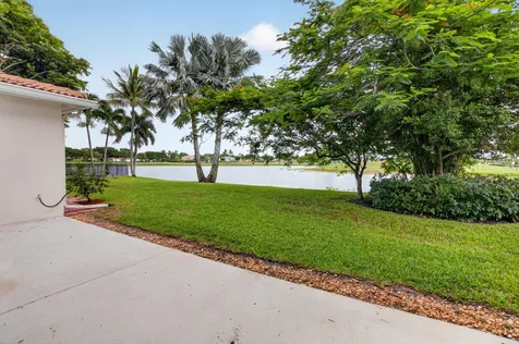 5866 Bay Hill Circle Lake Worth FL 33463