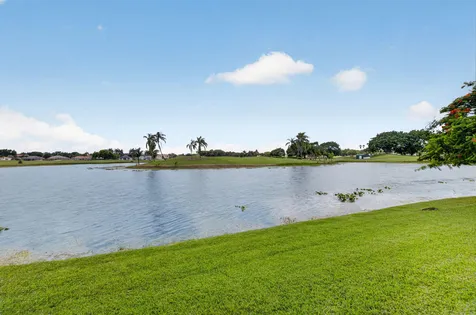 5866 Bay Hill Circle Lake Worth FL 33463