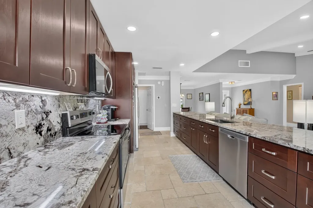 22018 Colony Drive Boca Raton FL 33433