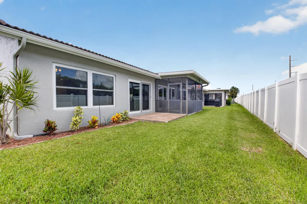 22018 Colony Drive Boca Raton FL 33433