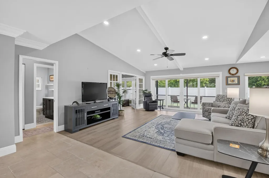 22018 Colony Drive Boca Raton FL 33433