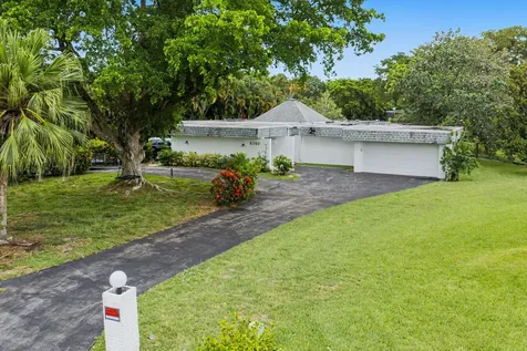5707 White Hickory Circle Tamarac FL 33319