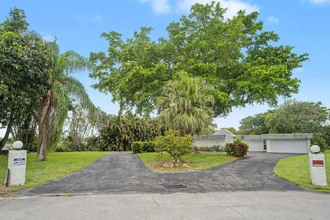 5707 White Hickory Circle Tamarac FL 33319