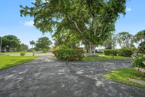 5707 White Hickory Circle Tamarac FL 33319
