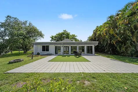 5707 White Hickory Circle Tamarac FL 33319