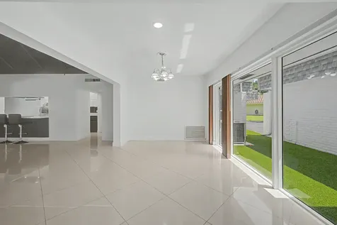 5707 White Hickory Circle Tamarac FL 33319