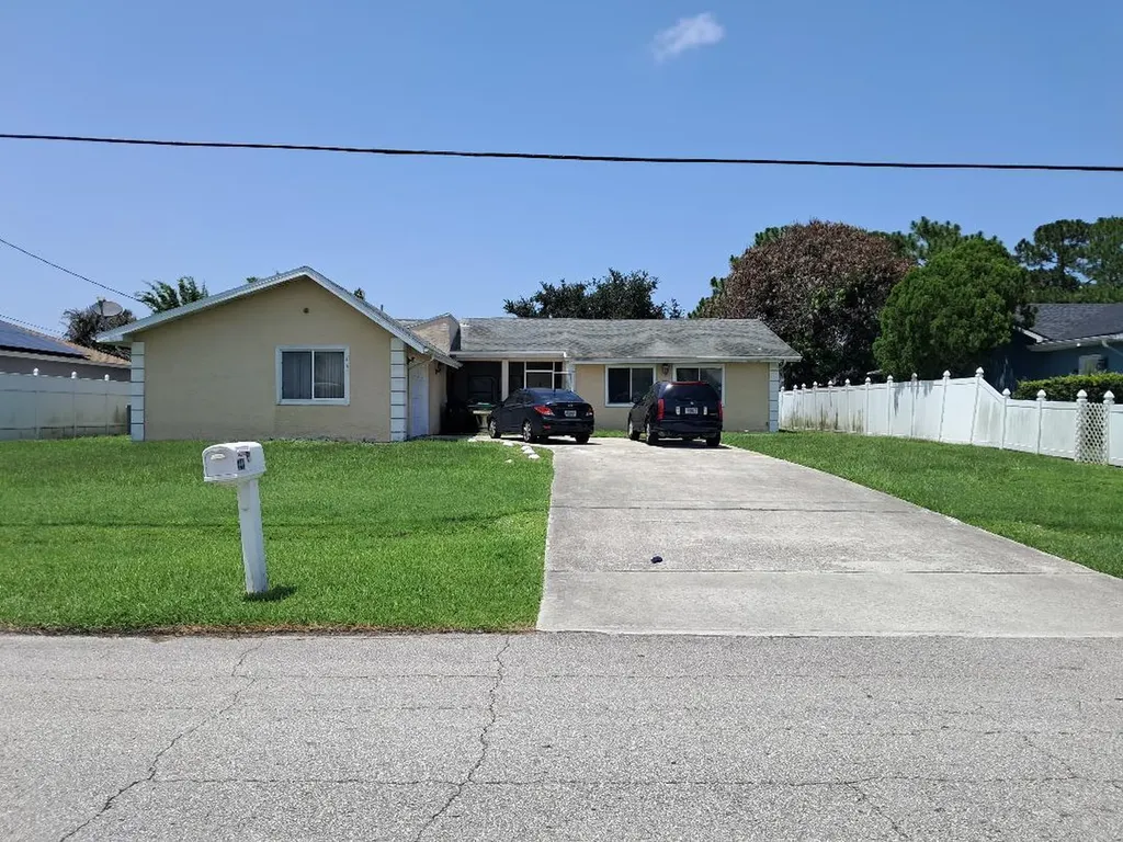 441 SW Todd Avenue Port St Lucie FL 34983