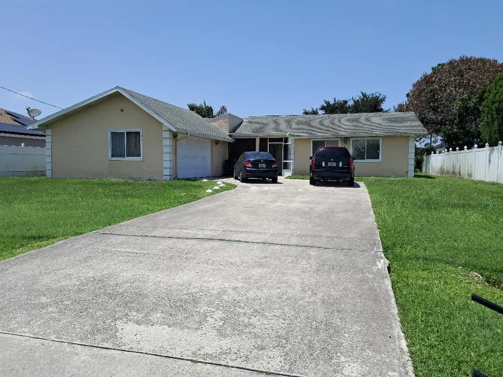 441 SW Todd Avenue Port St Lucie FL 34983