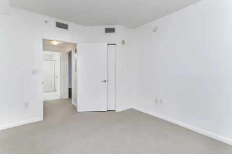 18800 NE 29th Avenue Miami FL 33180