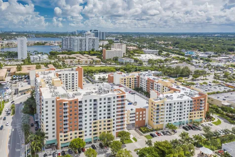 18800 NE 29th Avenue Miami FL 33180