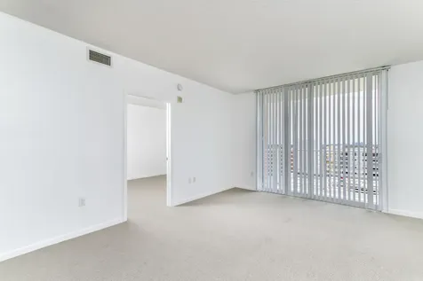 18800 NE 29th Avenue Miami FL 33180