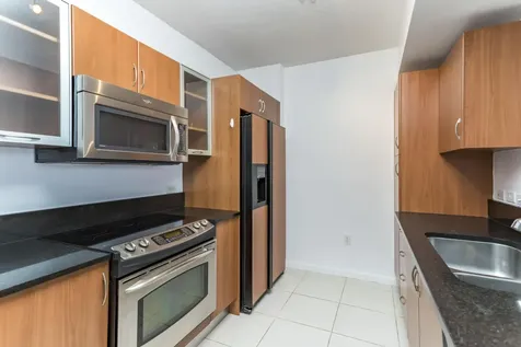 18800 NE 29th Avenue Miami FL 33180