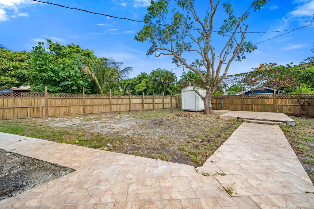 715 High Street West Palm Beach FL 33405