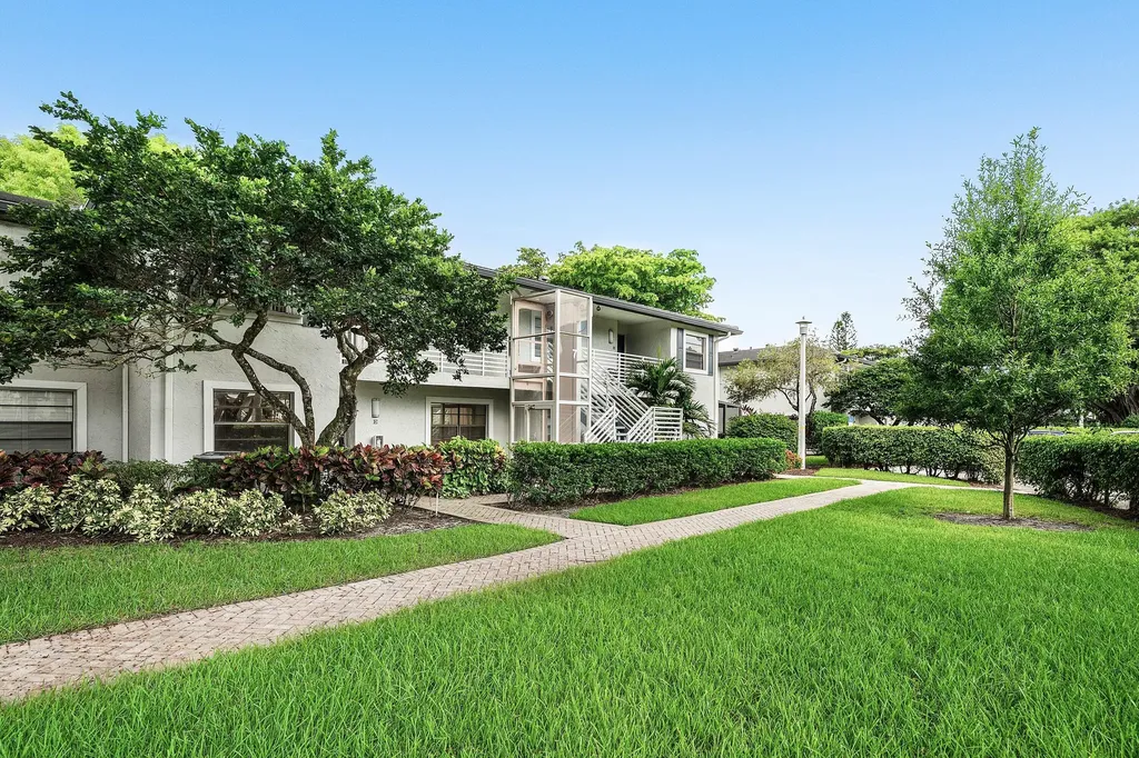 7 Southport Lane Boynton Beach FL 33436