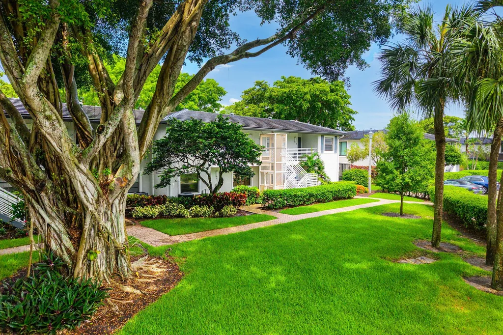 7 Southport Lane Boynton Beach FL 33436