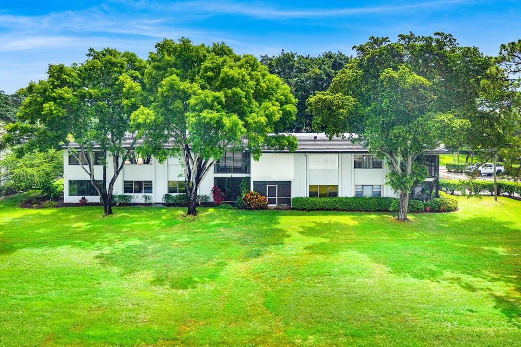 7 Southport Lane Boynton Beach FL 33436