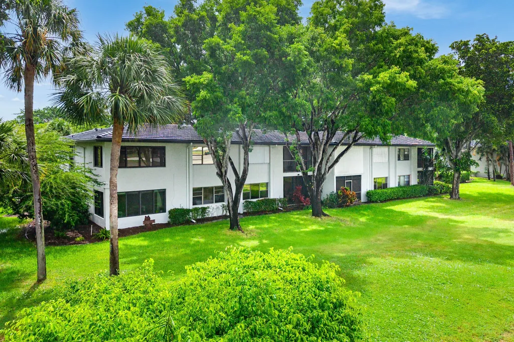 7 Southport Lane Boynton Beach FL 33436