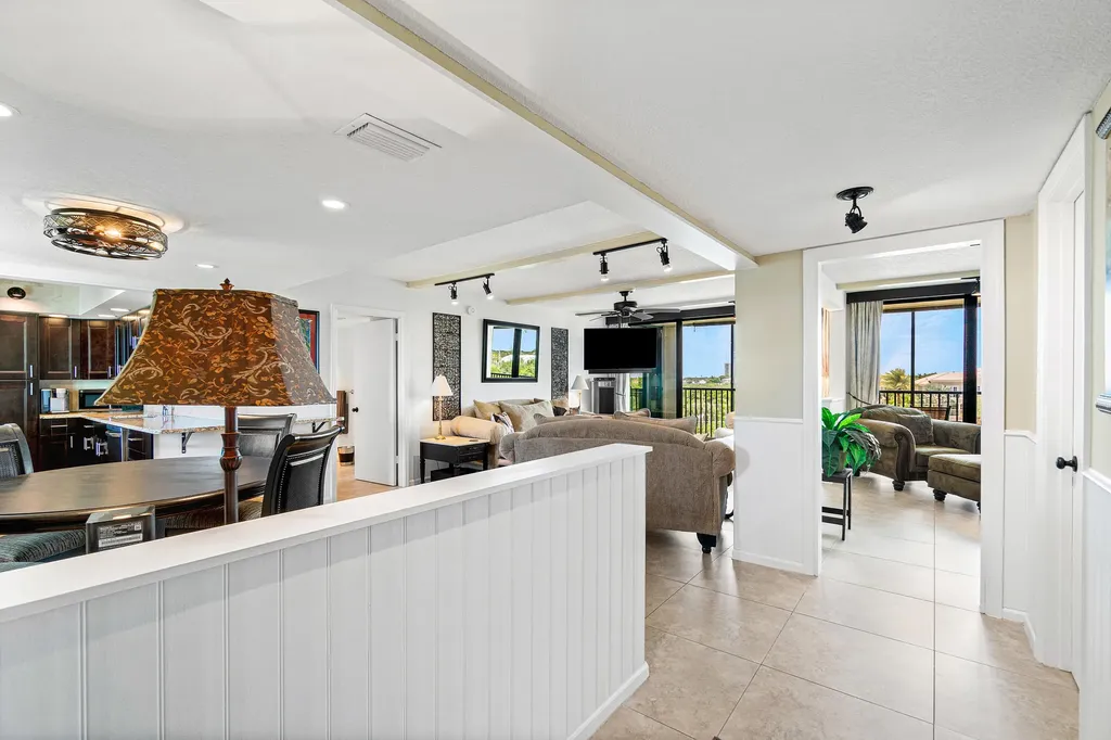 1605 S Us Highway 1 Jupiter FL 33477