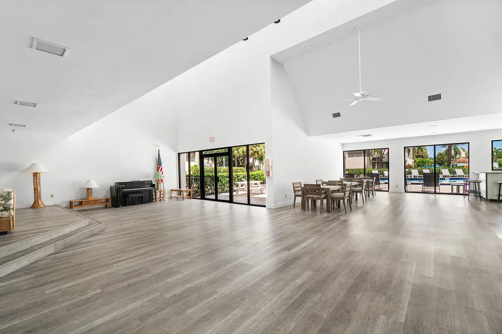 1605 S Us Highway 1 Jupiter FL 33477