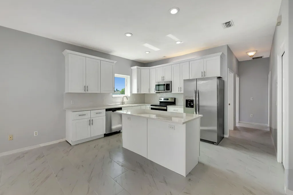 2704 SE Eagle Drive Port St Lucie FL 34984