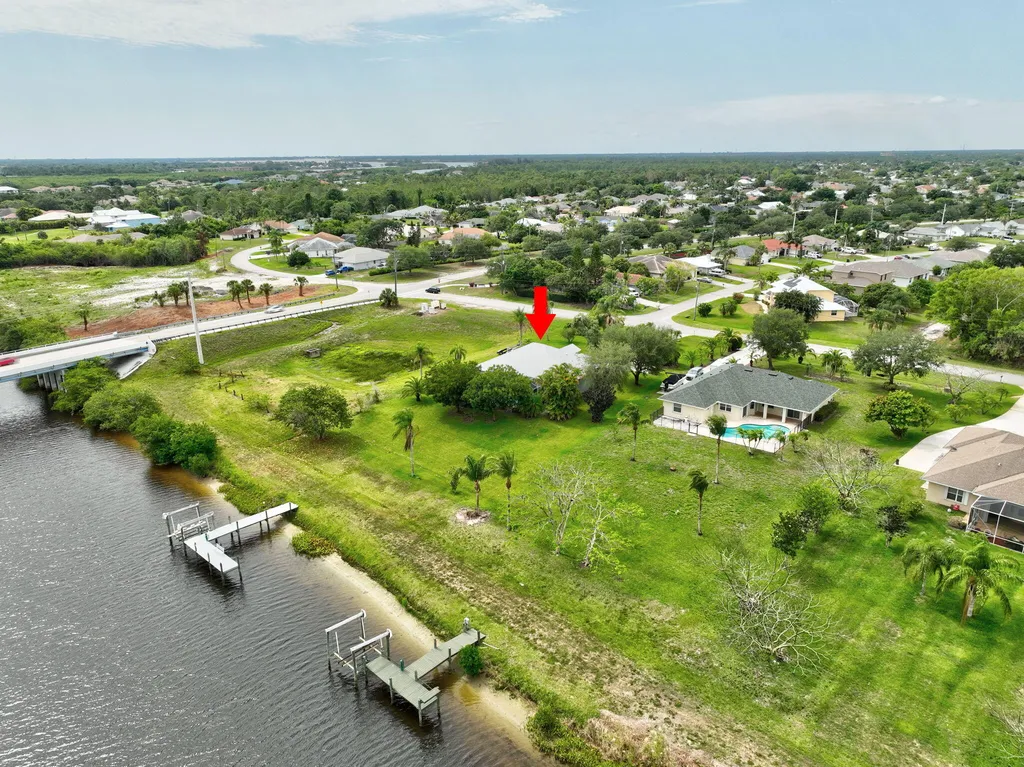 2704 SE Eagle Drive Port St Lucie FL 34984