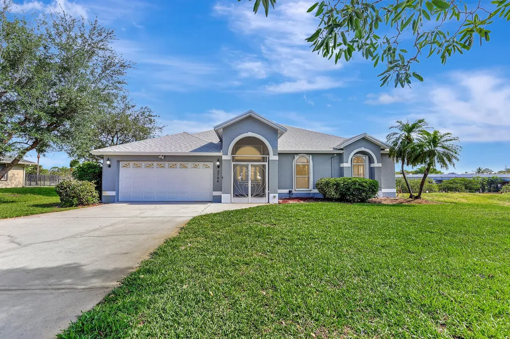 2704 SE Eagle Drive Port St Lucie FL 34984