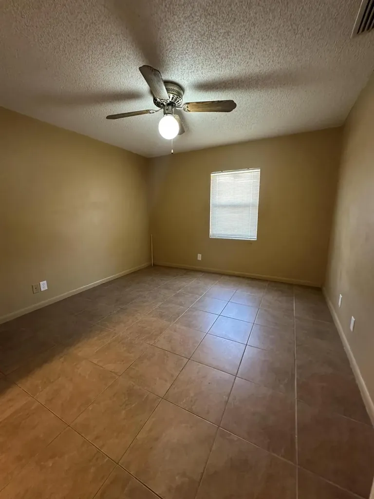 641 W 9th Street Riviera Beach FL 33404