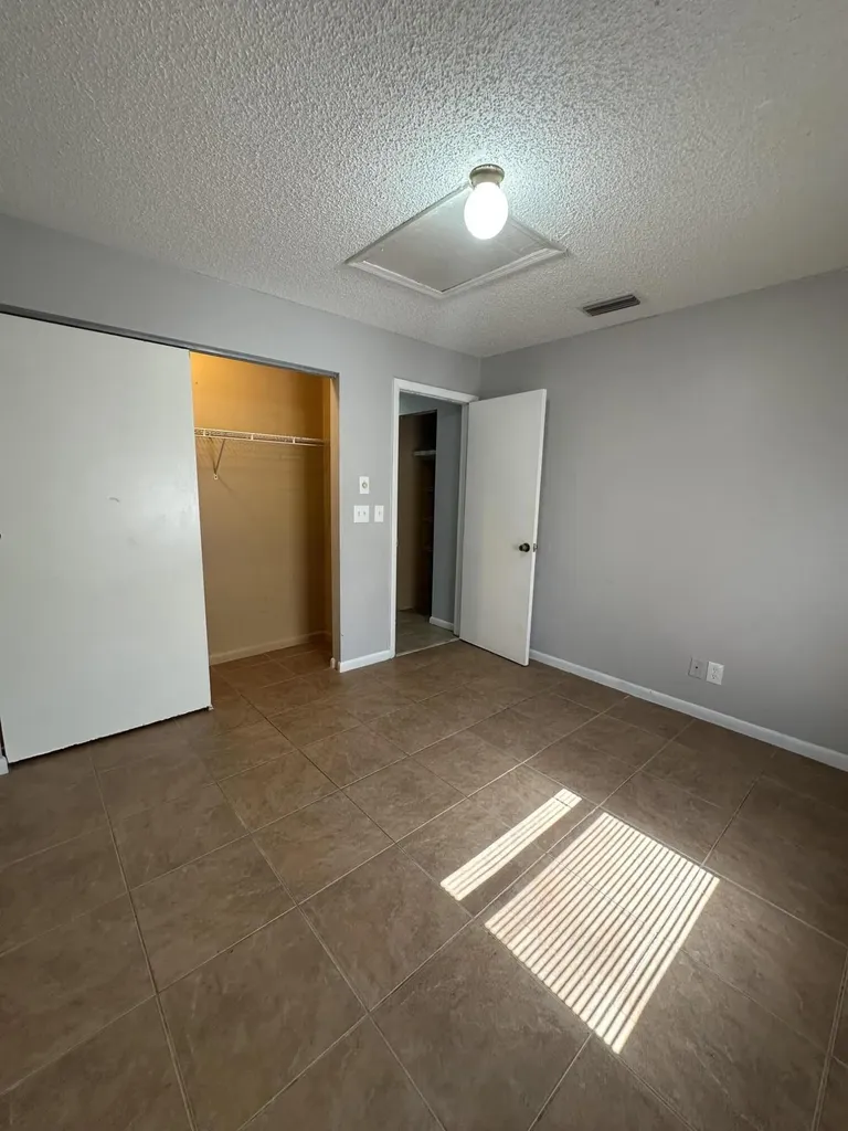 641 W 9th Street Riviera Beach FL 33404