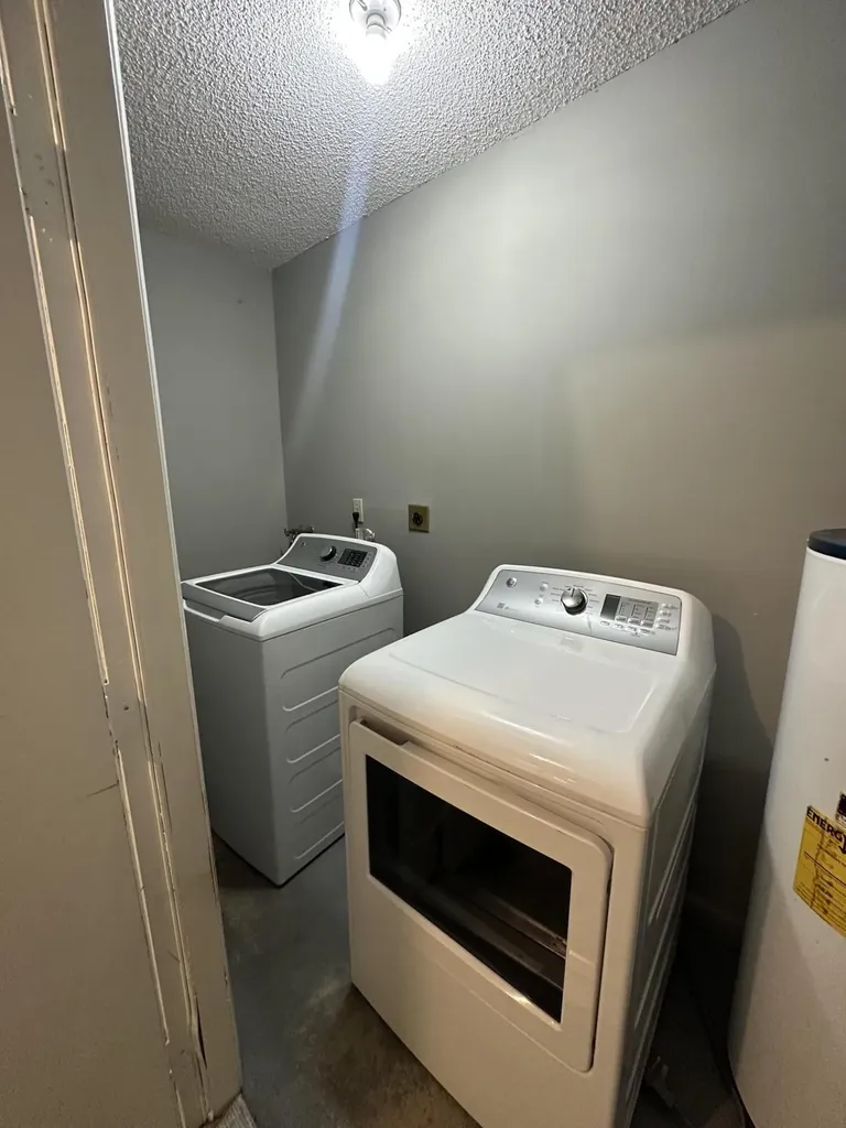 641 W 9th Street Riviera Beach FL 33404